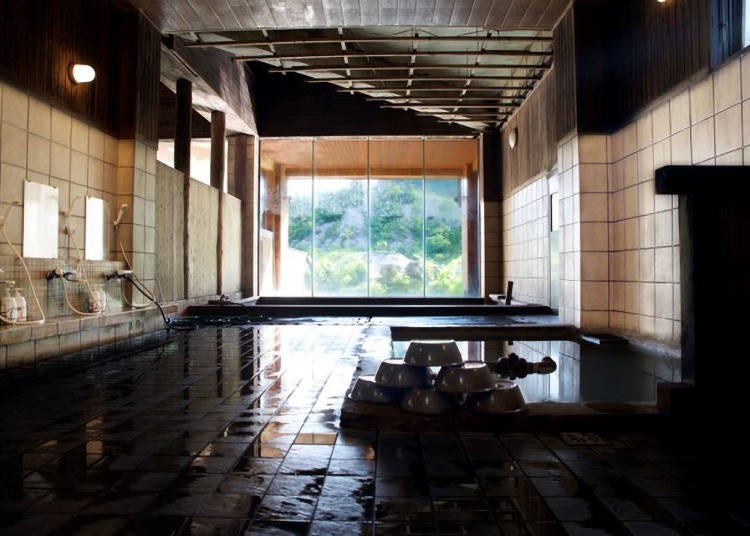 8.ニセコ五色温泉旅館:ニセコの山々に囲まれた秘湯